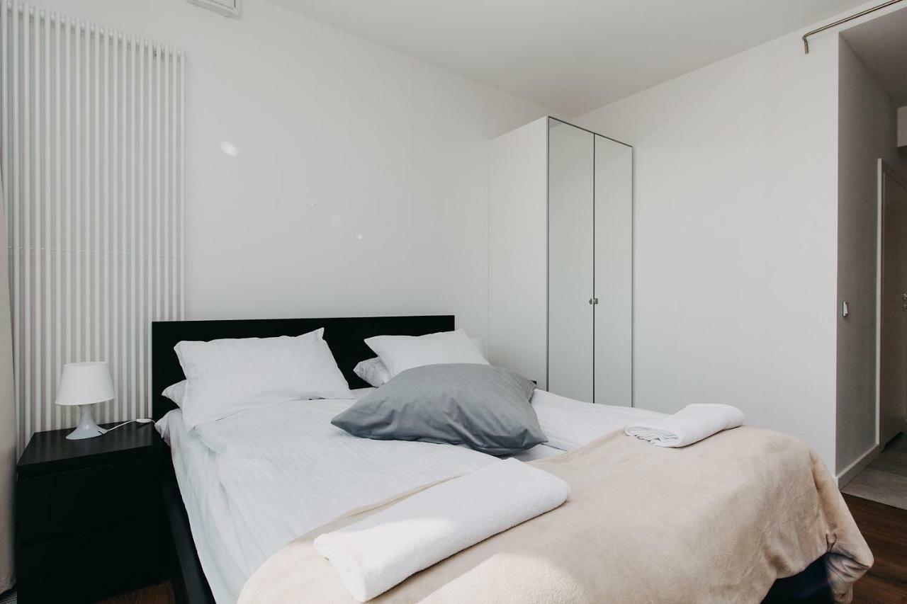 Shortstaypoland Kolejowa Butas