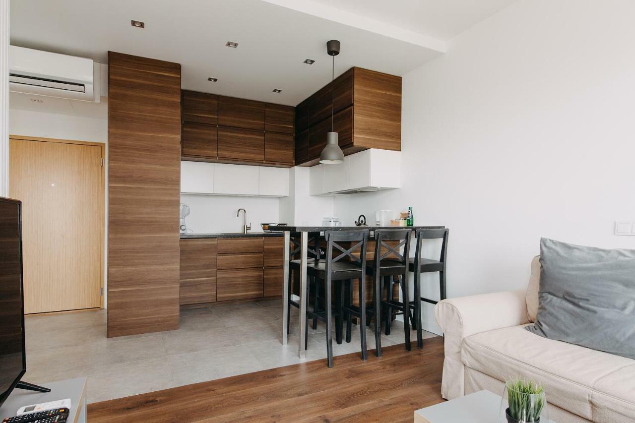Butas Shortstaypoland Kolejowa Warsaw